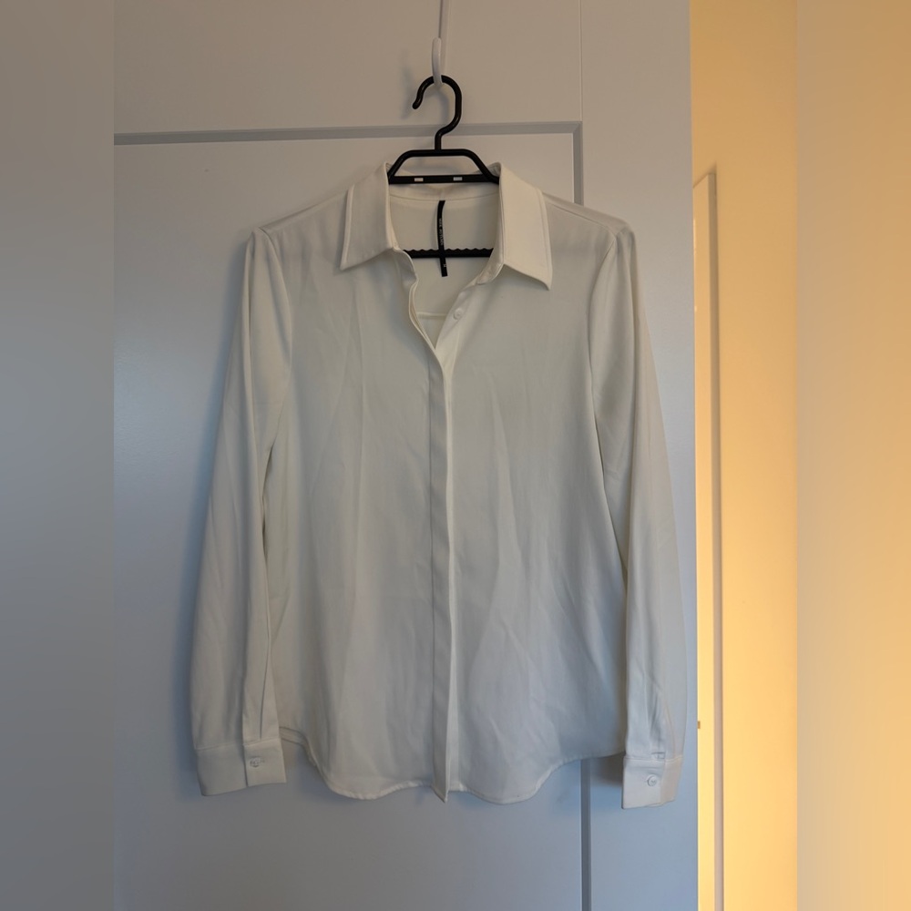 Seek Autumn White Button-Up Blouse Size M (Minimal, Workwear)